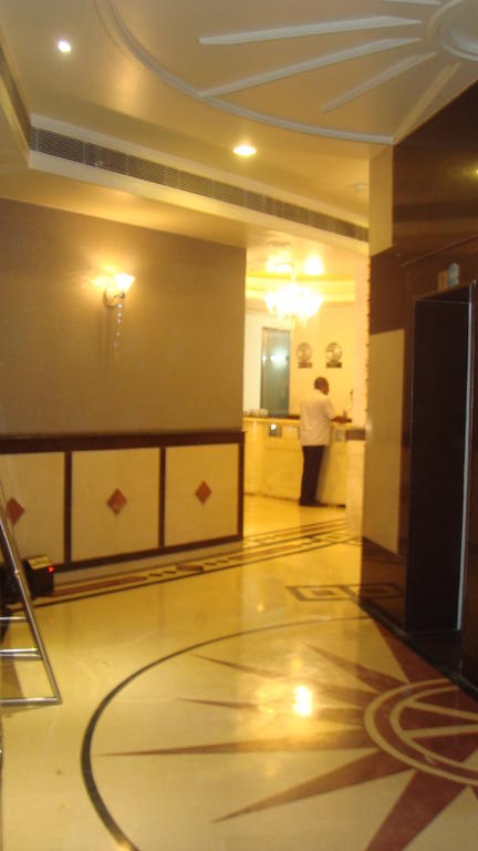 Chanson Grand Westend Deli Exterior foto