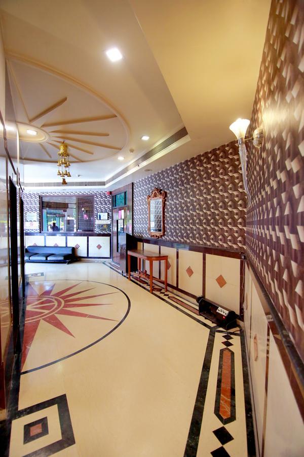 Chanson Grand Westend Deli Exterior foto
